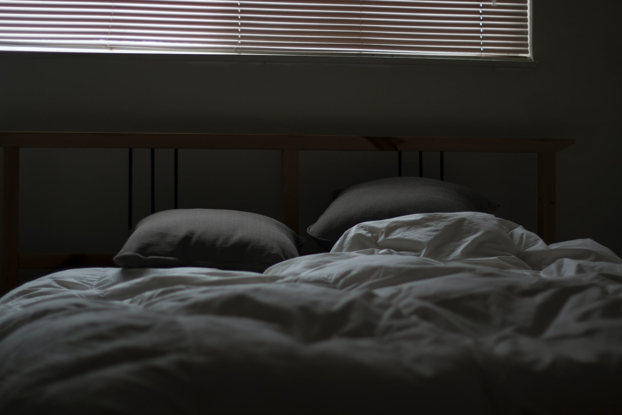 Severe sleep-disordered breathing linked to disturbed sleep in men with HIV