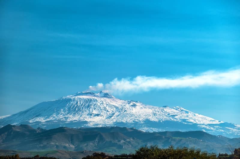 20-year study reveals new way to predict Mount Etna’s next eruptions