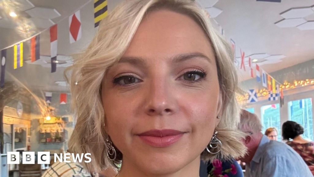 Manx breast cancer survivor urges others ‘not to be scared’