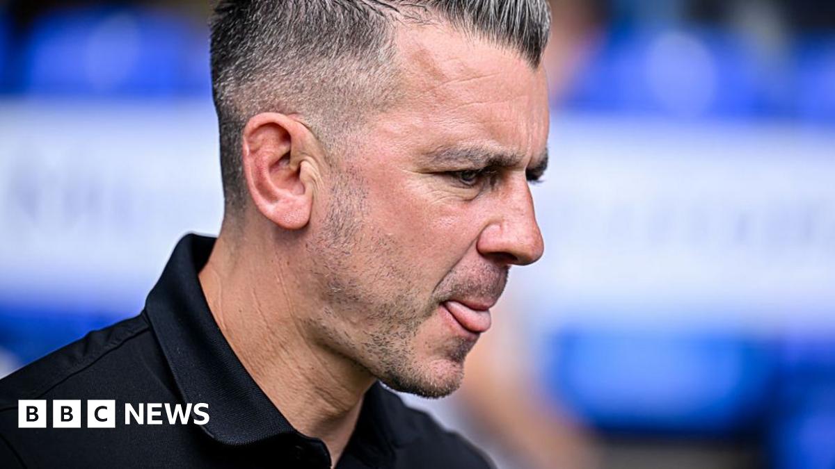 Watch reaction as Matt Bloomfield sacked by Luton Town – BBC