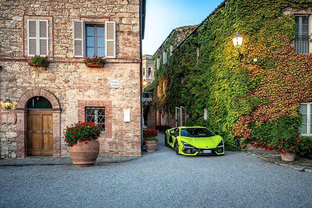 2025 edition of Esperienza Giro Toscana brings Lamborghini love to Tuscany