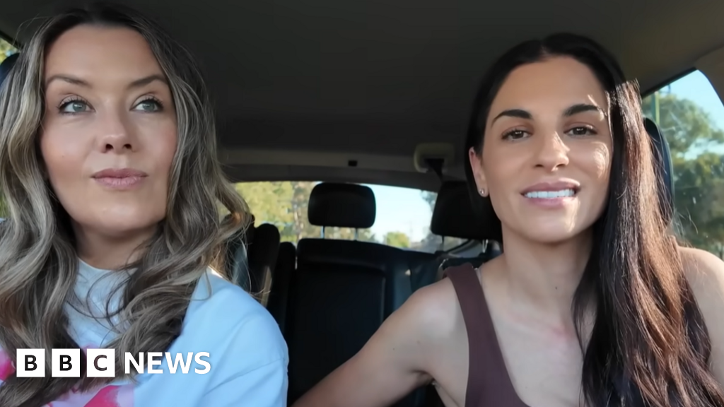 Australian influencer family move to UK to avoid social media ban