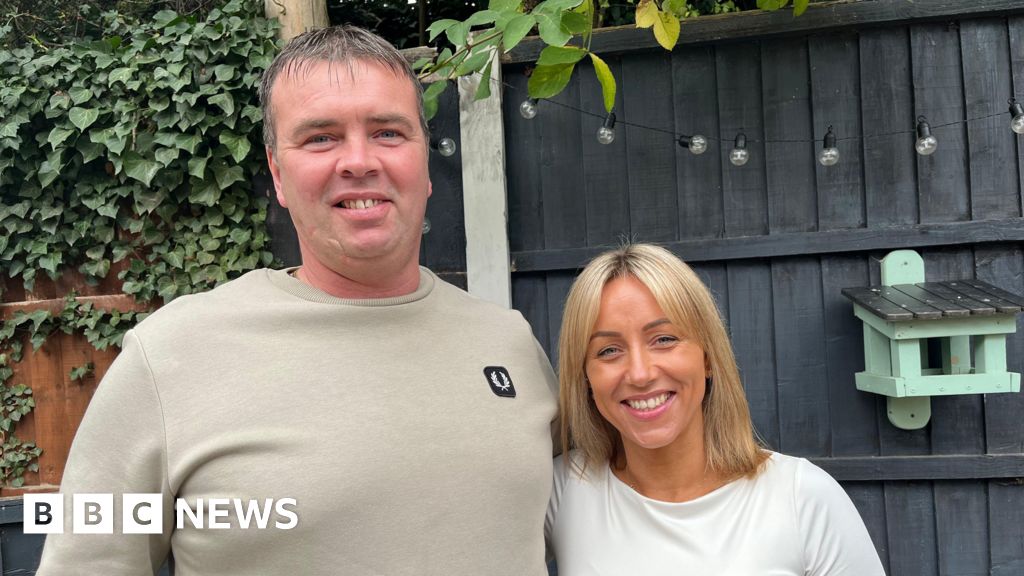 Telford man diagnosed with dementia raises thousands for centre