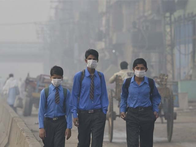 Lahore slips to third as Faisalabad becomes most polluted city
