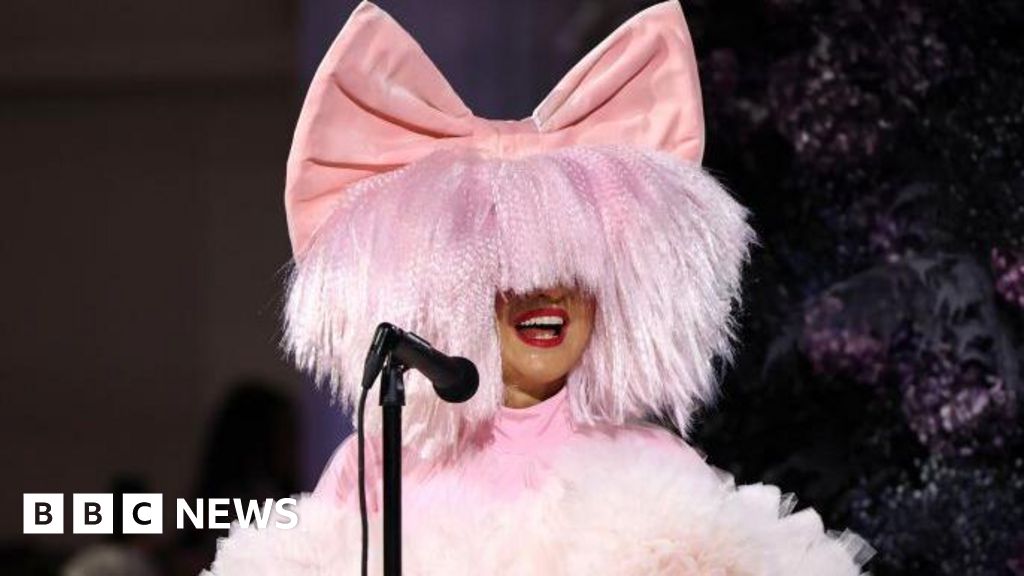 Sia’s ex demands $250,000 per month in spousal support