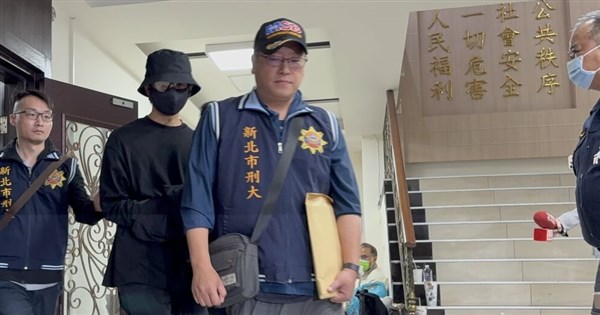 4 entertainers questioned over military service evasion