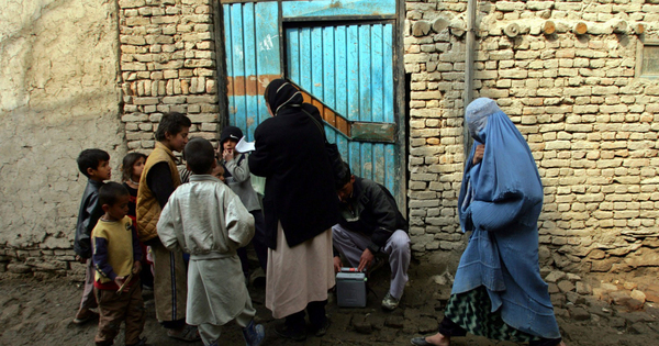 Polio vaccination campaign launched for eastern provinces