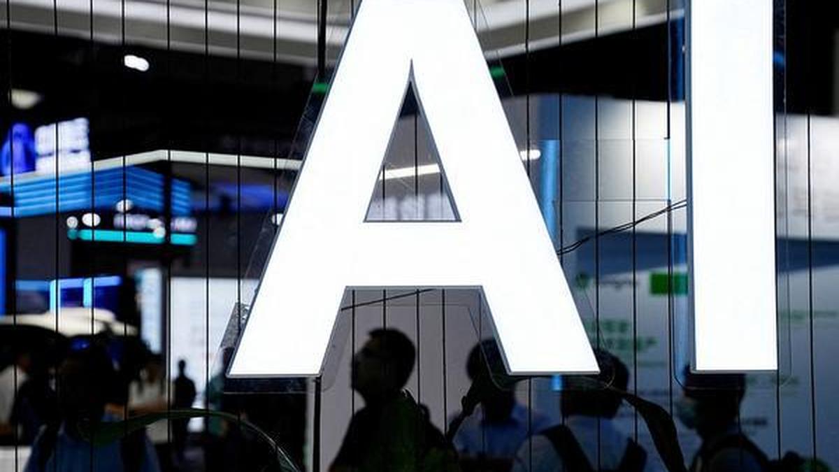 Investors use dotcom era playbook to dodge AI bubble risks