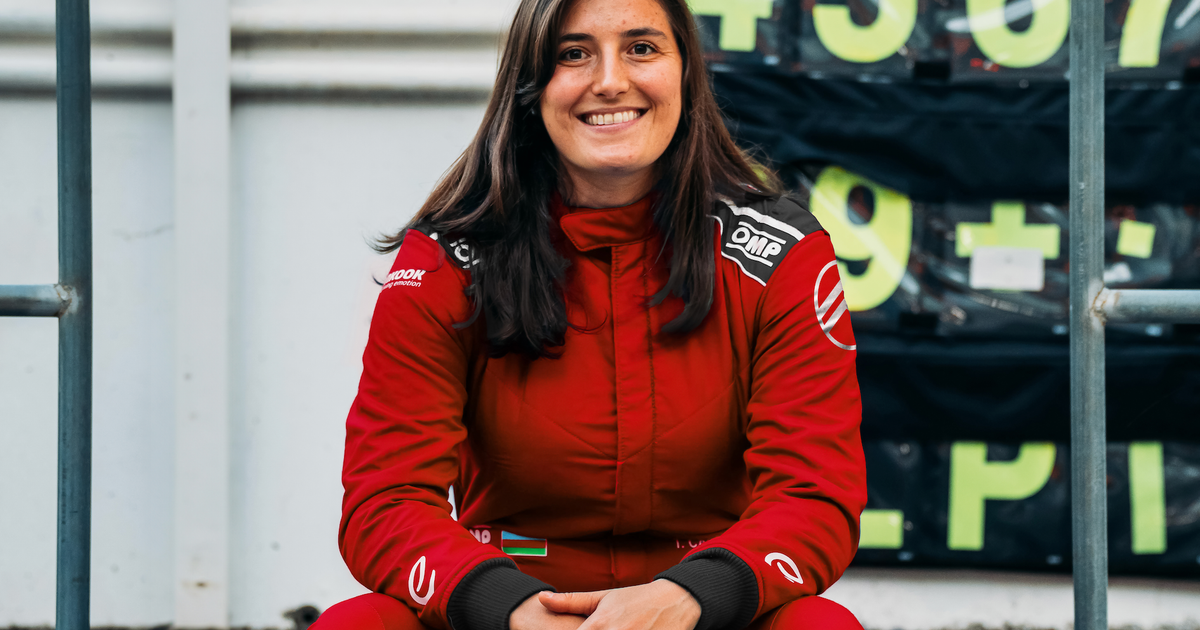 Tatiana Calderon lines up with Citroen at Formula E Women’s Test