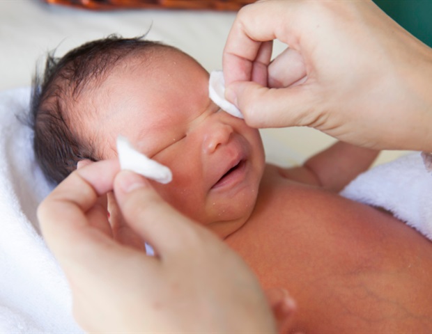 New mothers more likely to experience severe pain and sleep problems after C-section