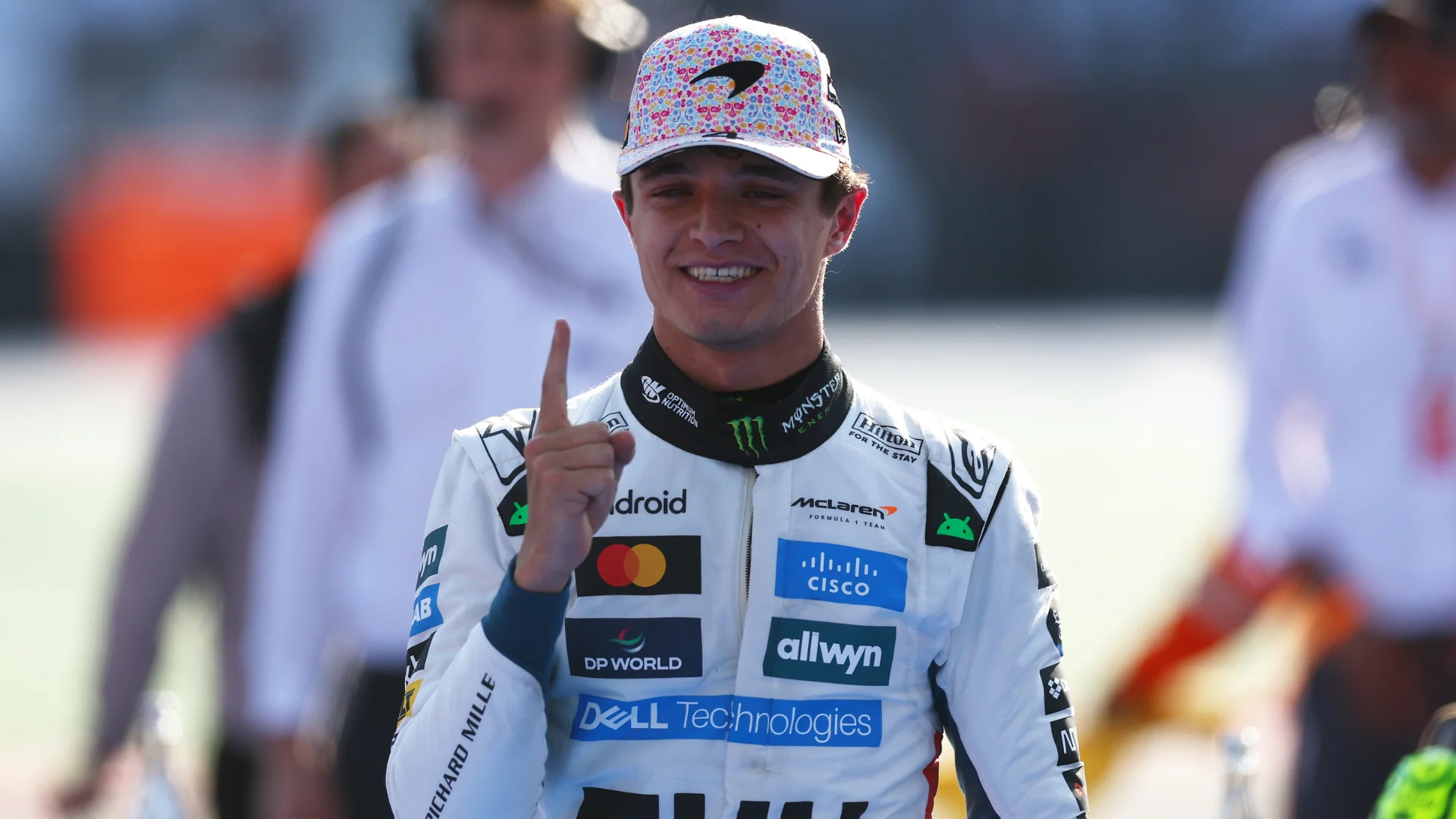 Lando Norris seals commanding win in action-packed Mexico City GP to take World Championship lead