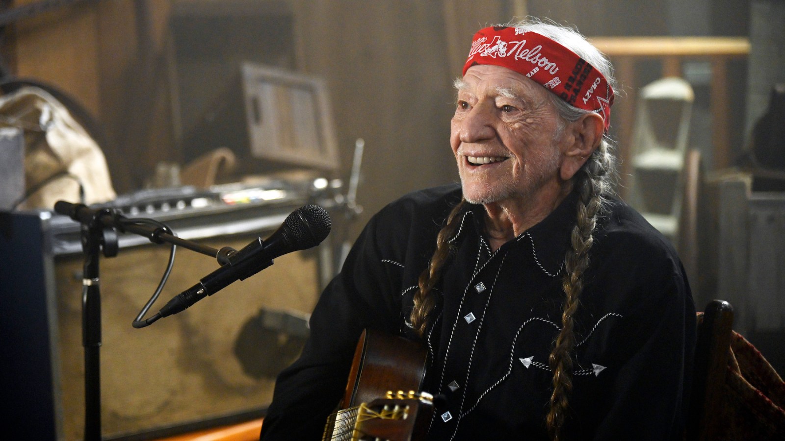 Willie Nelson Gets Into the Holiday Spirit With ‘Christmas Love Song’
