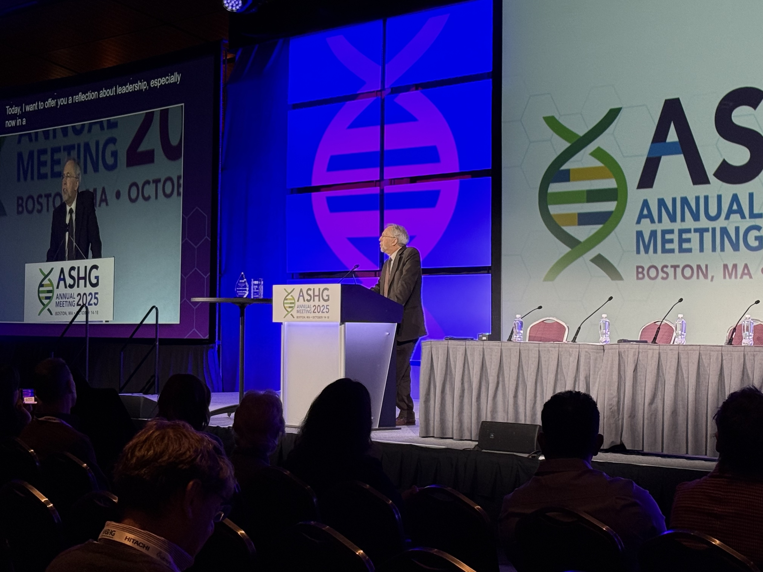 Eric Green Receives ASHG Leadership Award to Standing Ovation
