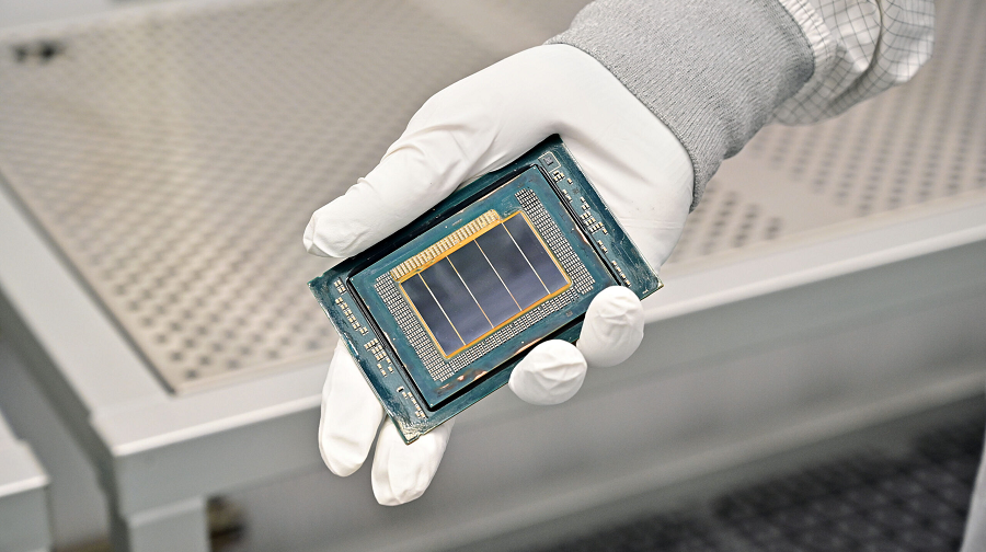 Intel debuts Panther Lake laptop processors, previews 288-core server chip