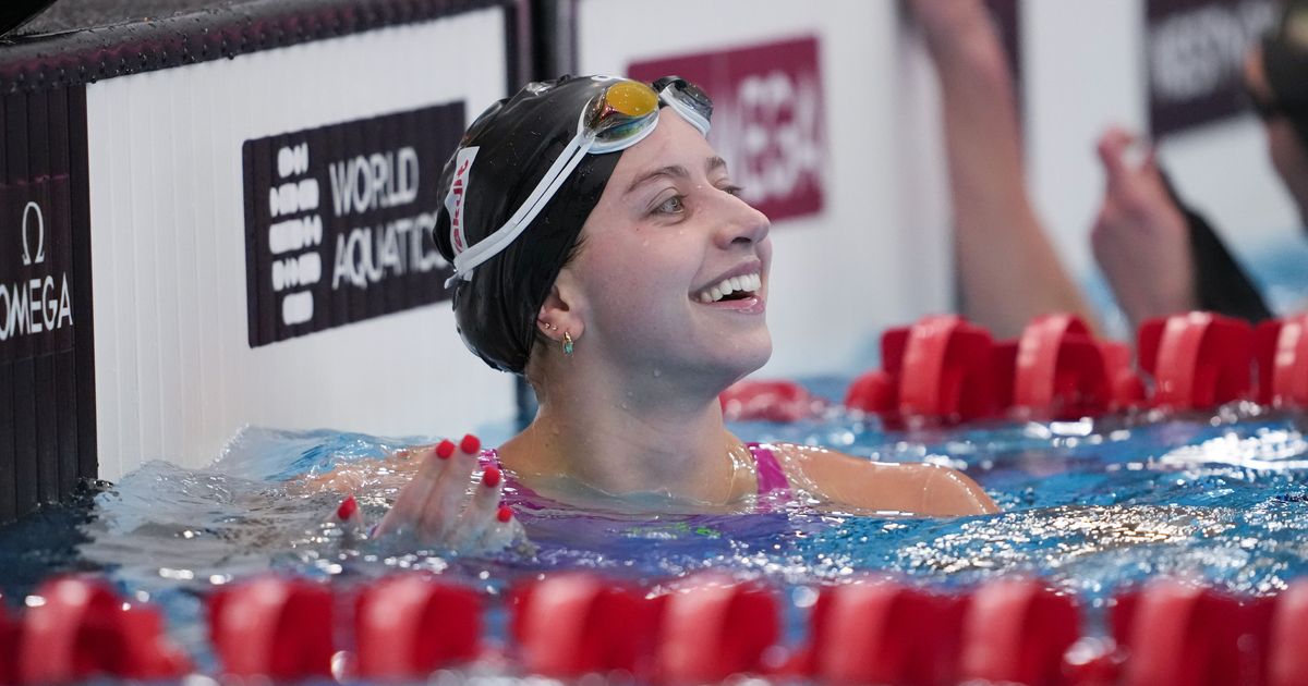 Kate Douglass resets 100m freestyle World Record as Kaylee McKeown rips the World Record in the 200m backstroke