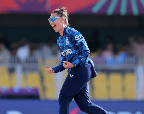 Superb Smith And Bell Give England Excellent Start To World Cup Campaign