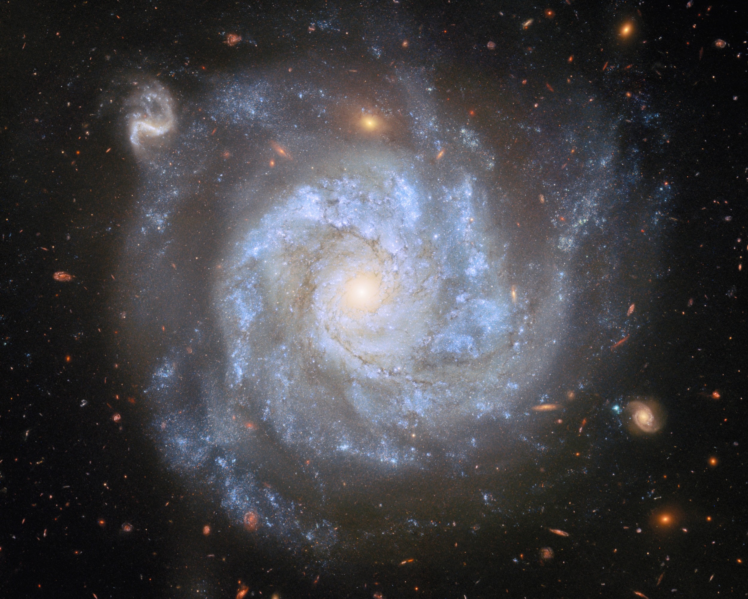 Hubble reveals the strange afterlife of a zombie star