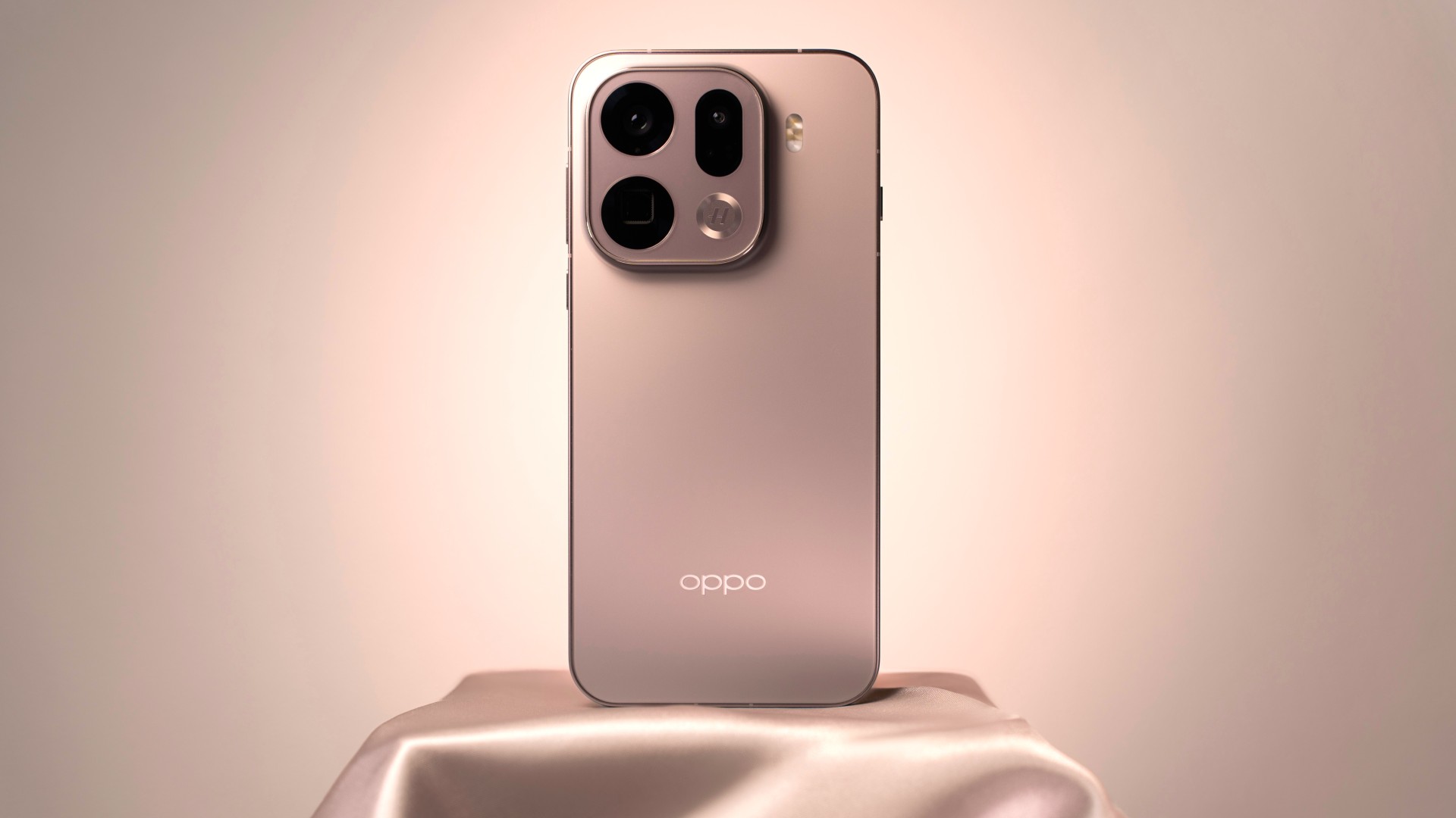 Oppo Find X9 Pro: Global import model listed at first retailer with price advantage