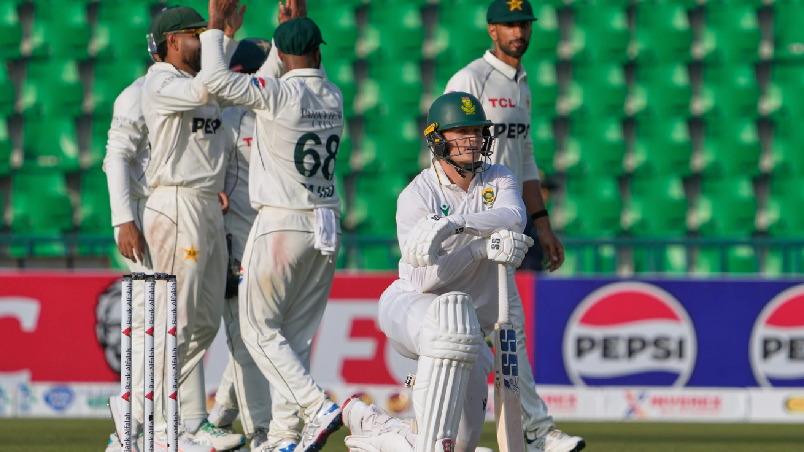 South Africa struggle against Pakistan spinners to reach 216-6 in first Test | Cricket News