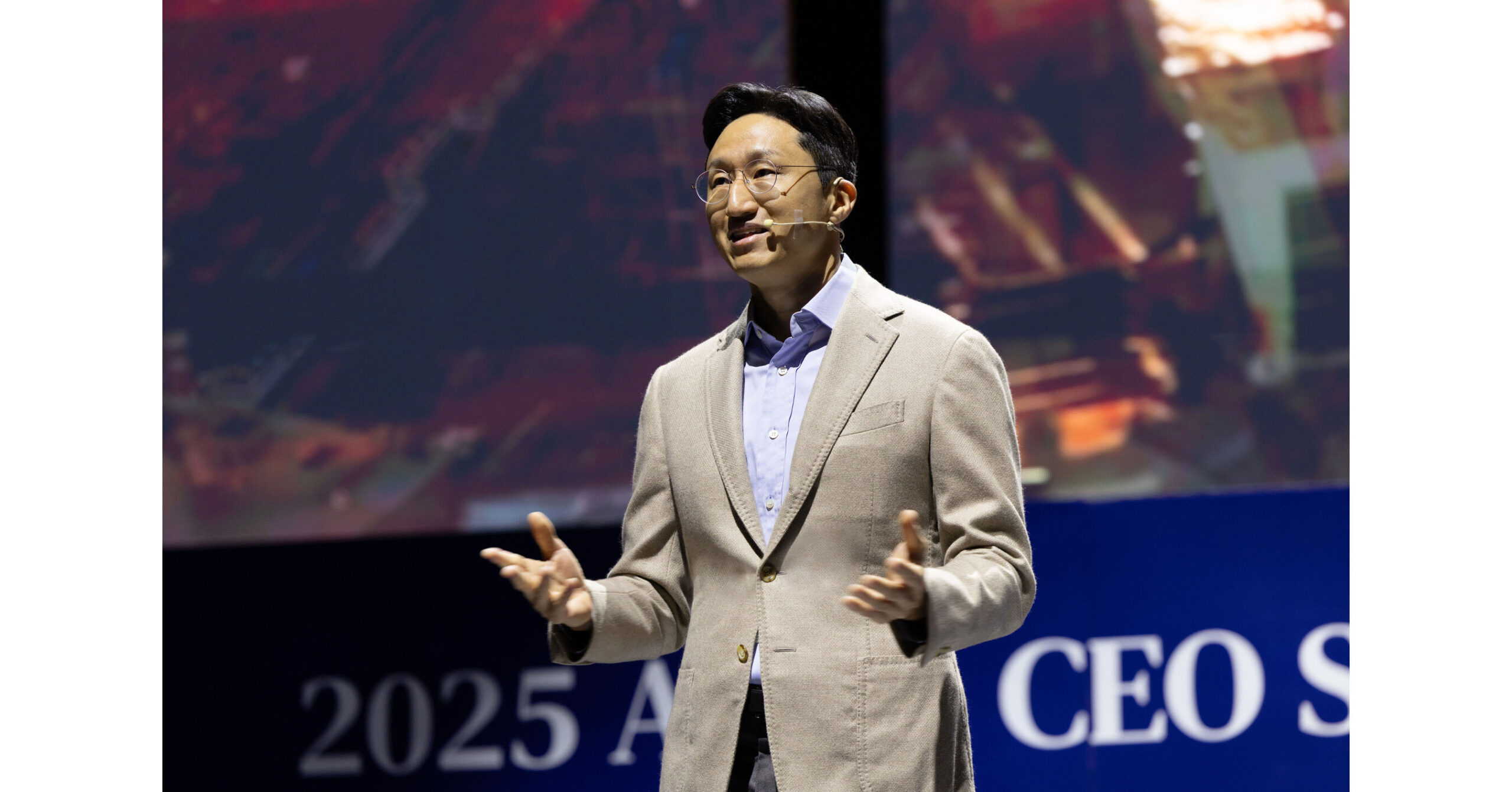 HD Hyundai Chairman Chung Kisun Discusses Sustainable Future for Shipbuilding through Global Innovation Alliances at APEC 2025 Korea