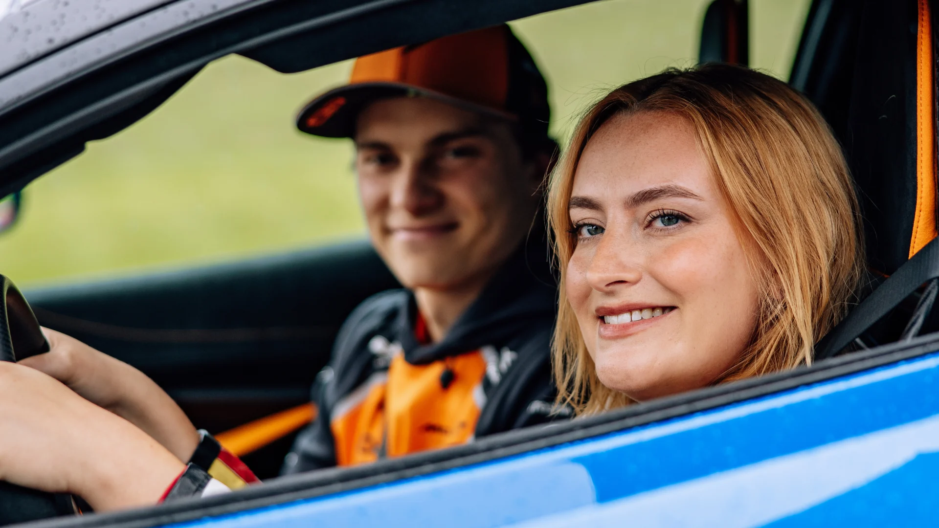 Oscar Piastri becomes Amelia Dimoldenberg’s latest driving instructor in ‘Passenger Princess’