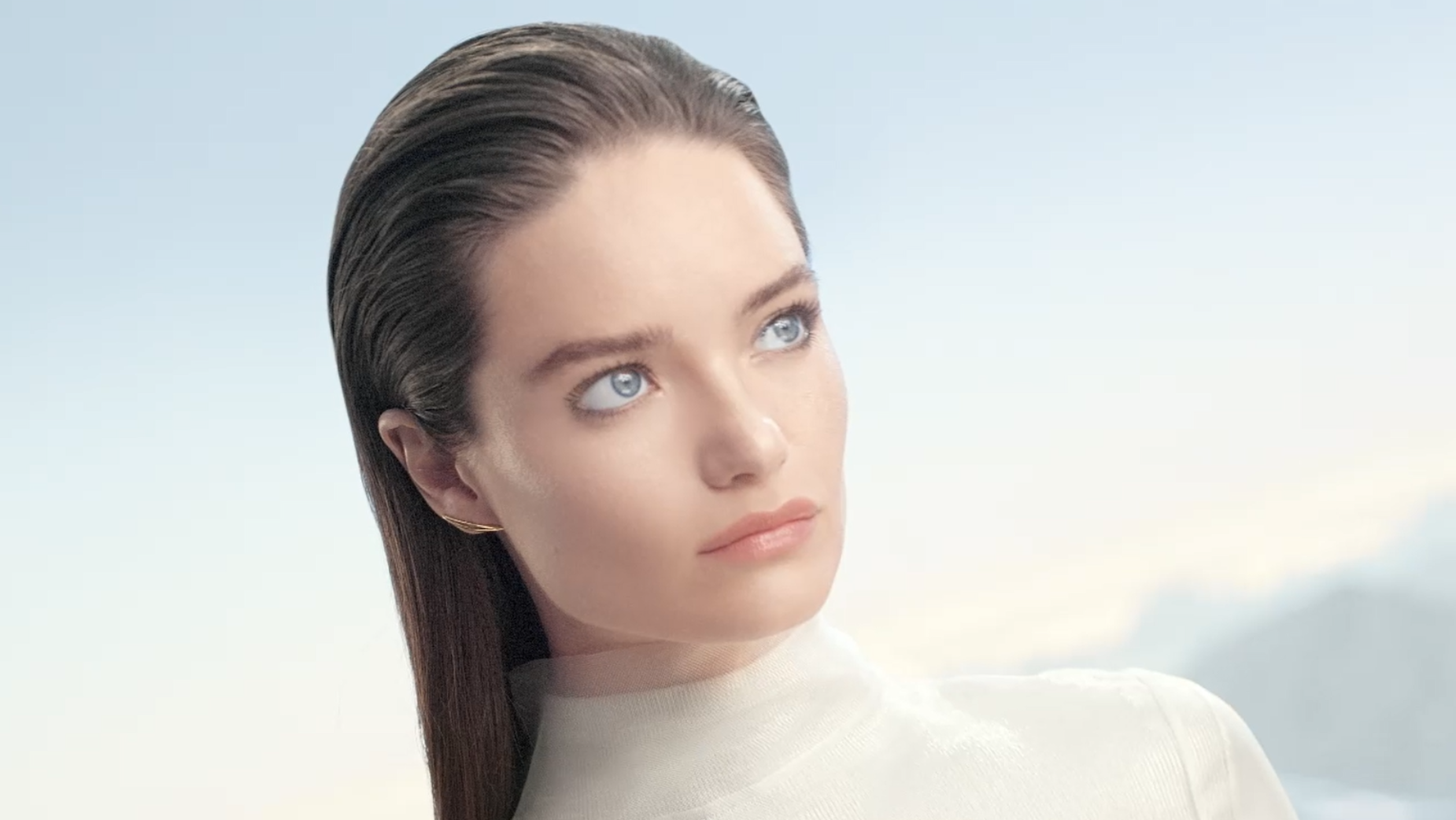 Helena Rubinstein Transforms Dew into Desire