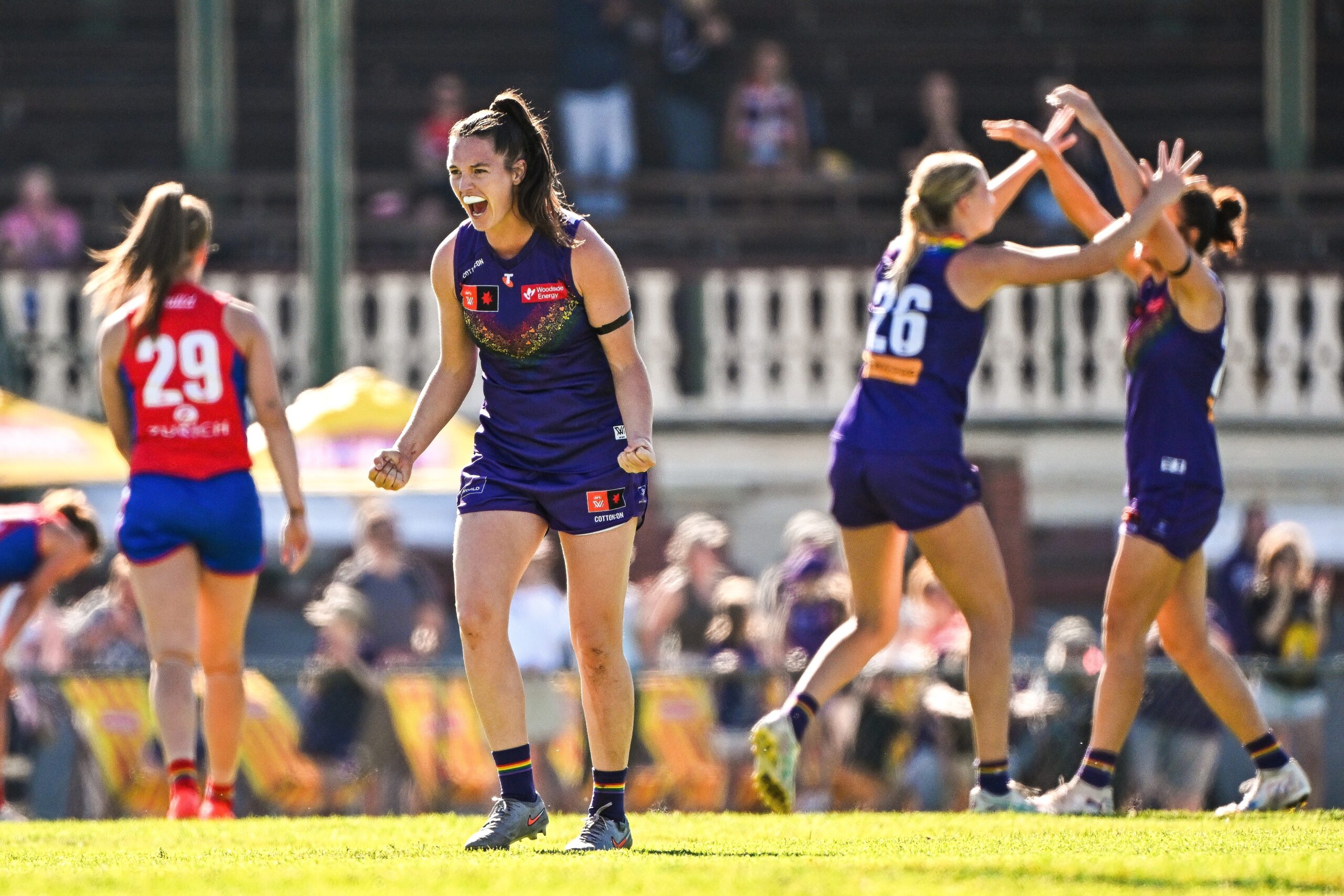 Freo shock the Dees in Sunday arvo thriller