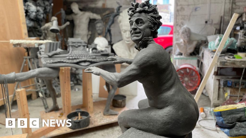 Nude organist statue of Terry Jones for home town