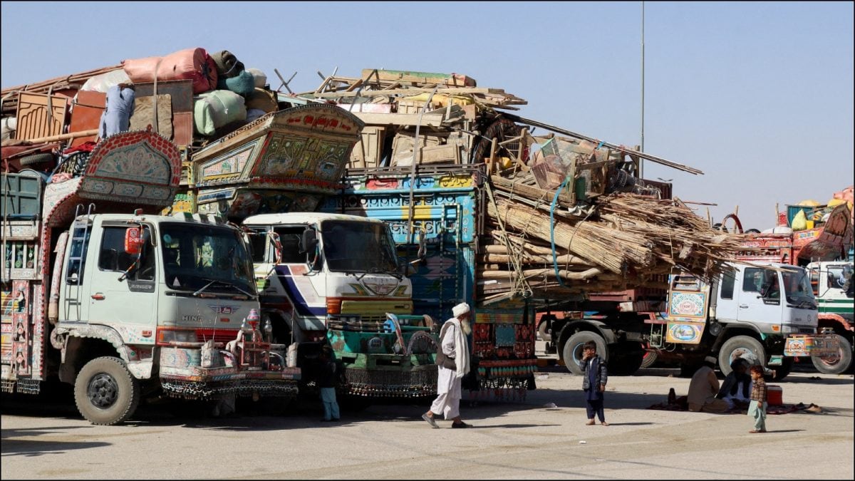 Pakistan Evicts Afghan Refugees Living In Karachi Since 1983 As Tensions Escalate | Exclusive | World News