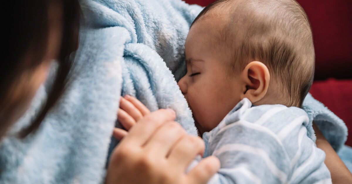Breastfeeding offers mothers more than bonding, it can also reduce breast cancer risk