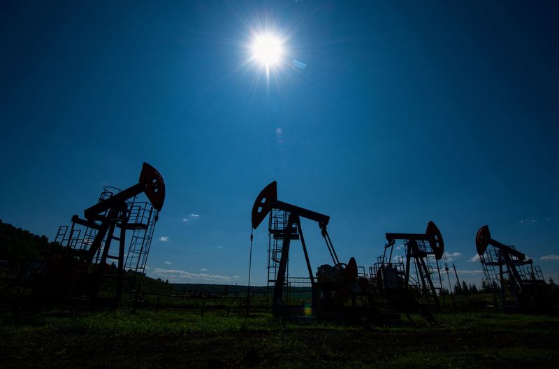 Oil prices fall as risk premium fades after Gaza deal