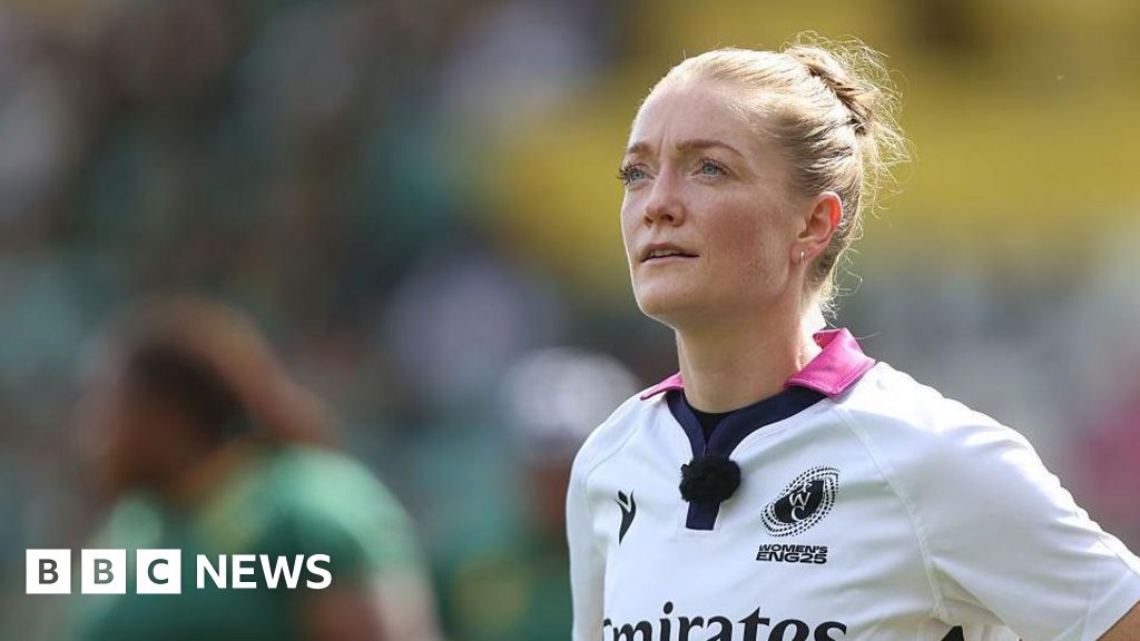 Hall of Fame ref Hollie is first woman to take charge of All Blacks game