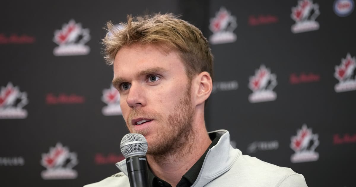 Connor McDavid inks two-year, $25 million extension with Oilers