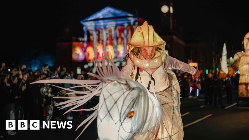 Thousands descend on Paisley for hair-raising Halloween festival