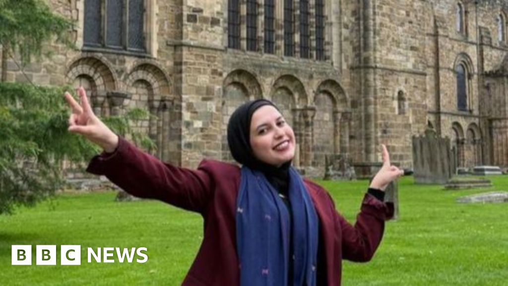 Evacuated teacher begins studies in UK