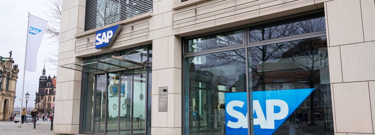 How SAP’s Q3 Cloud Surge and Major Contract Wins (XTRA:SAP) Have Changed Its Investment Story