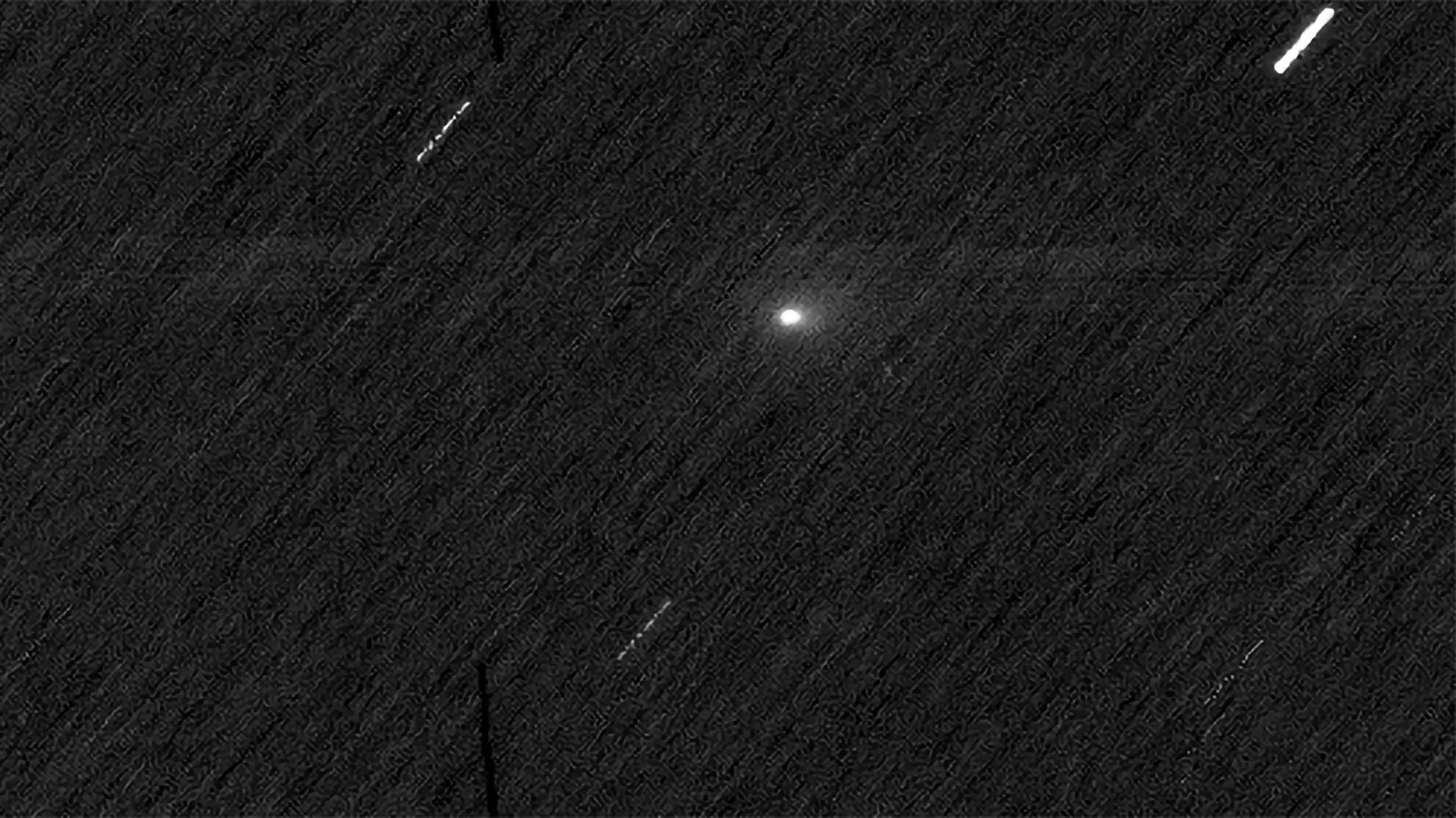 An interstellar visitor lights up the Red Planet’s sky