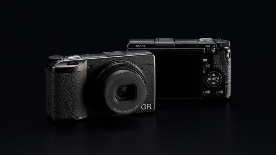 This popular pair of compact cameras get a firmware refresh: Ricoh GR III and GR IIIx get flash mode and stability enhancement