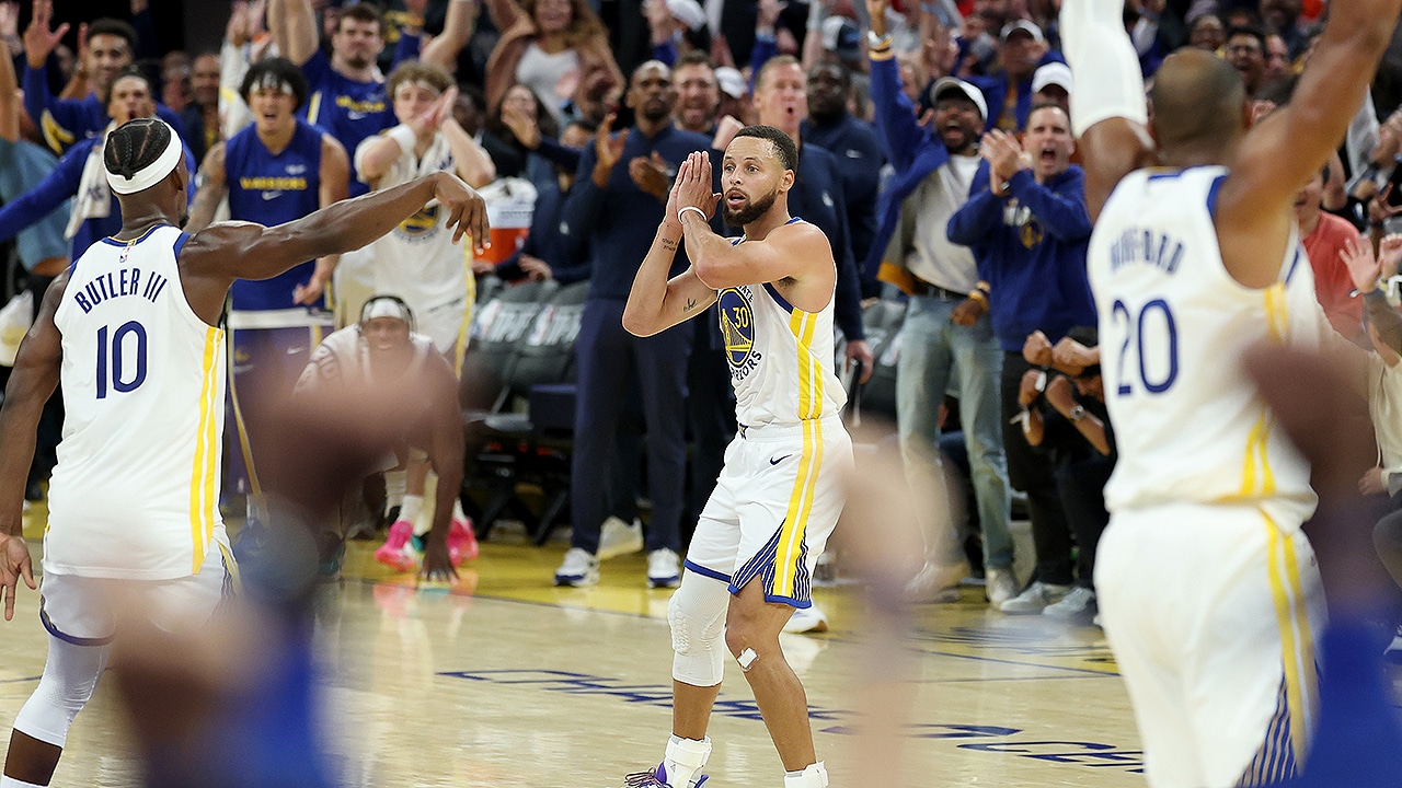 Stephen Curry Scores 42 Points, Willing Warriors to Overtime Win in Thrilling Home Opener – NBA