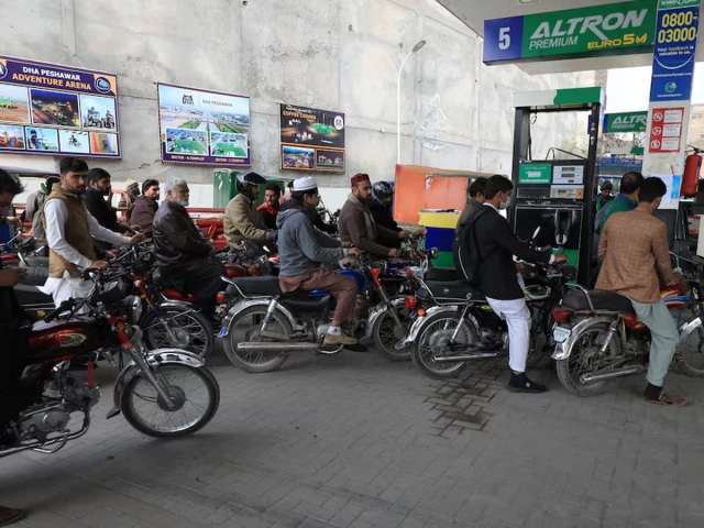 No shortage of fuel across Pakistan: OGRA