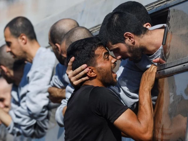 Israel, Hamas trade blame over truce