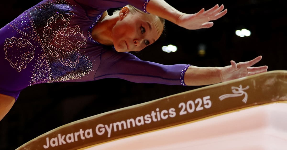 Angelina Melnikova earns first world vault title