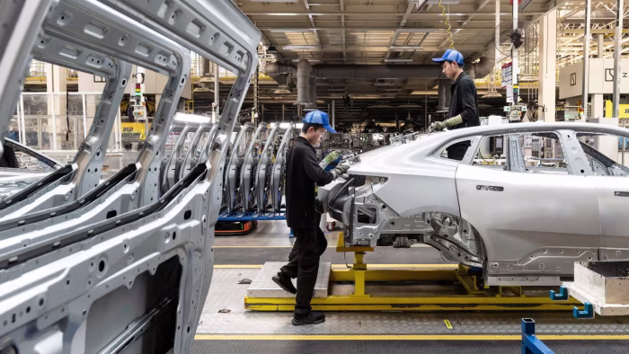 China’s factory activity contracts for seventh straight month