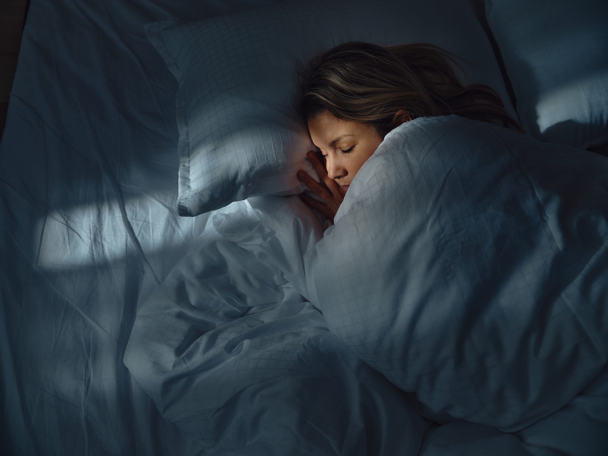 Scientists reveal the exact moment your brain switches off to sleep