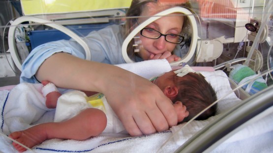 More exposure to mom’s voice may prevent preemies’ language delays