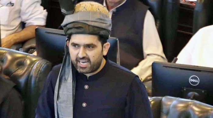 PHC bars authorities from arresting KP CM Afridi, grants protective bail