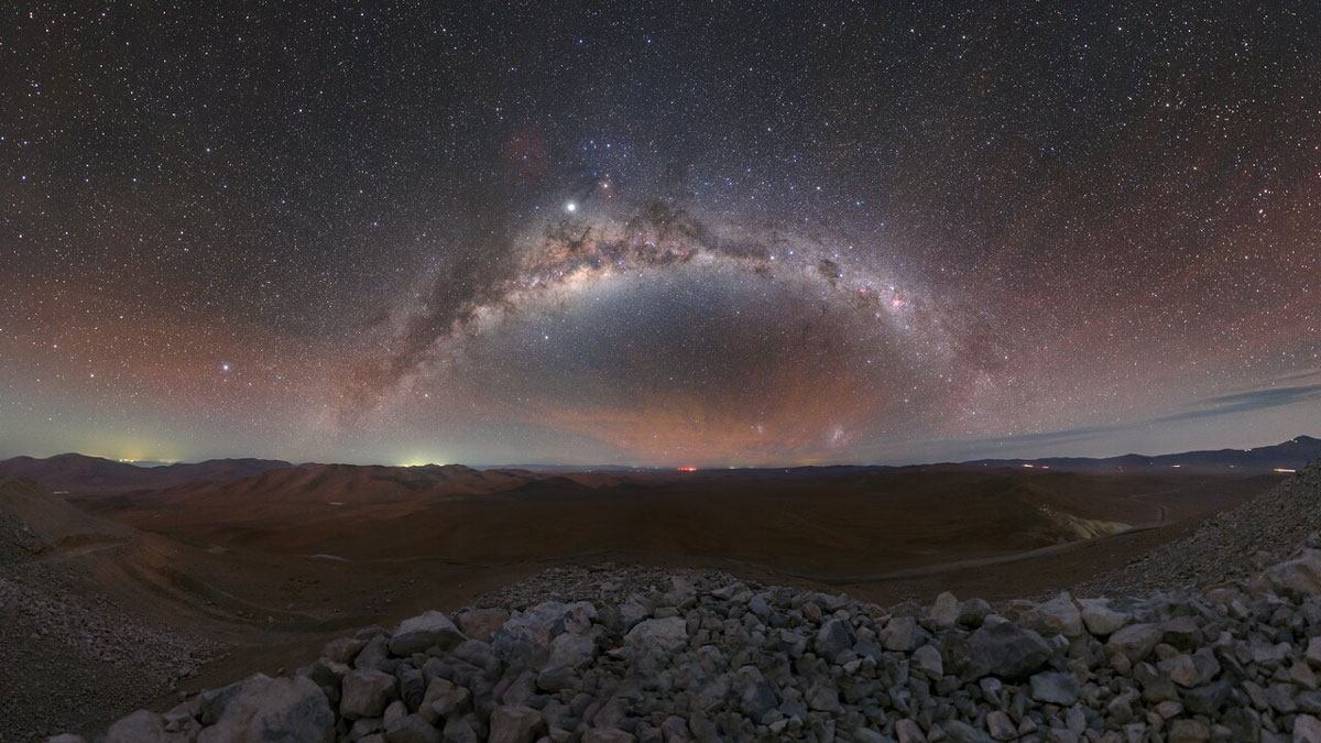 Zircon Crystals Could Reveal Earth’s Path Among the Stars