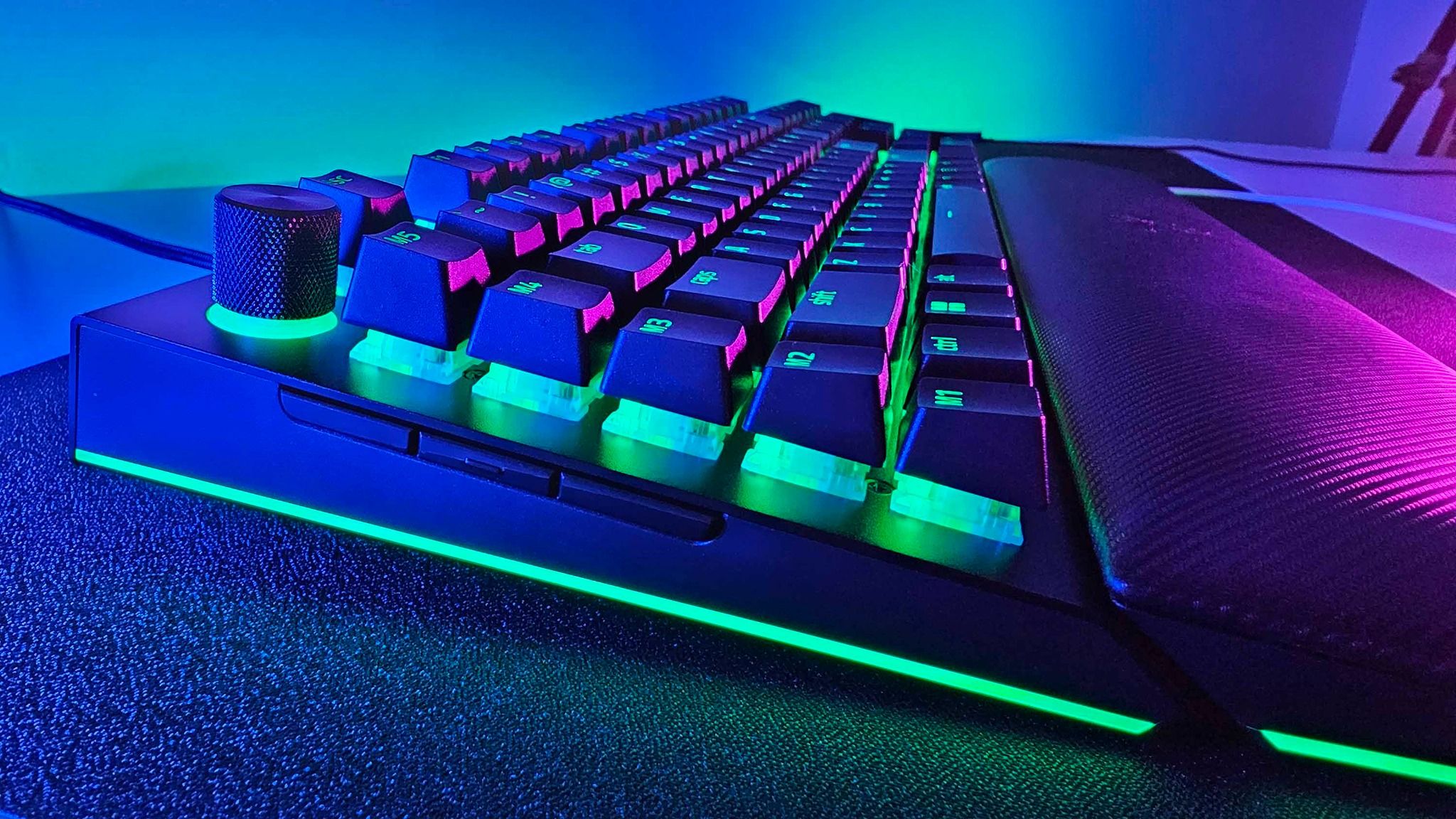 Razer BlackWidow V4 Pro mechanical keyboard drops by $50