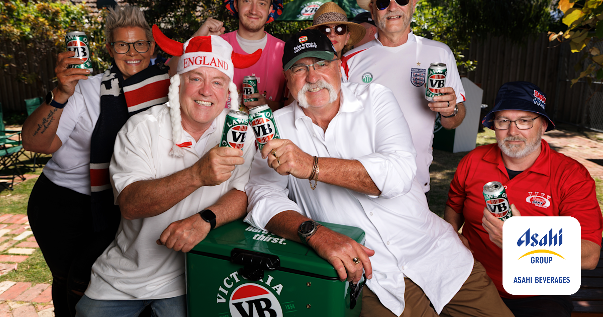 English to be refreshed on laws of cricket as Merv shouts Barmy Army a beer
