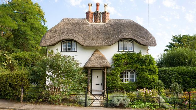 Eight UK thatched cottages that define ‘cosycore’